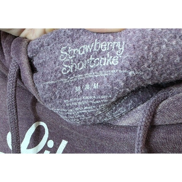 Strawberry Shortcake Hoodie Size Medium Purple Fleece Retro 80's Cartoon - Picture 5 of 6